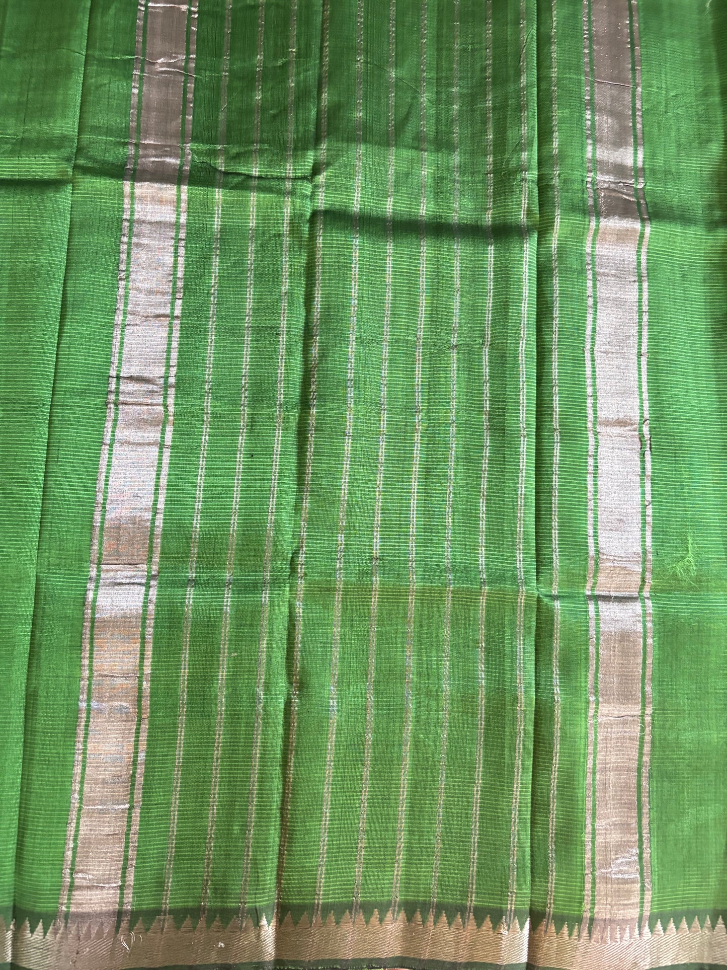 Green Mangalgiri pattu with digital blouse