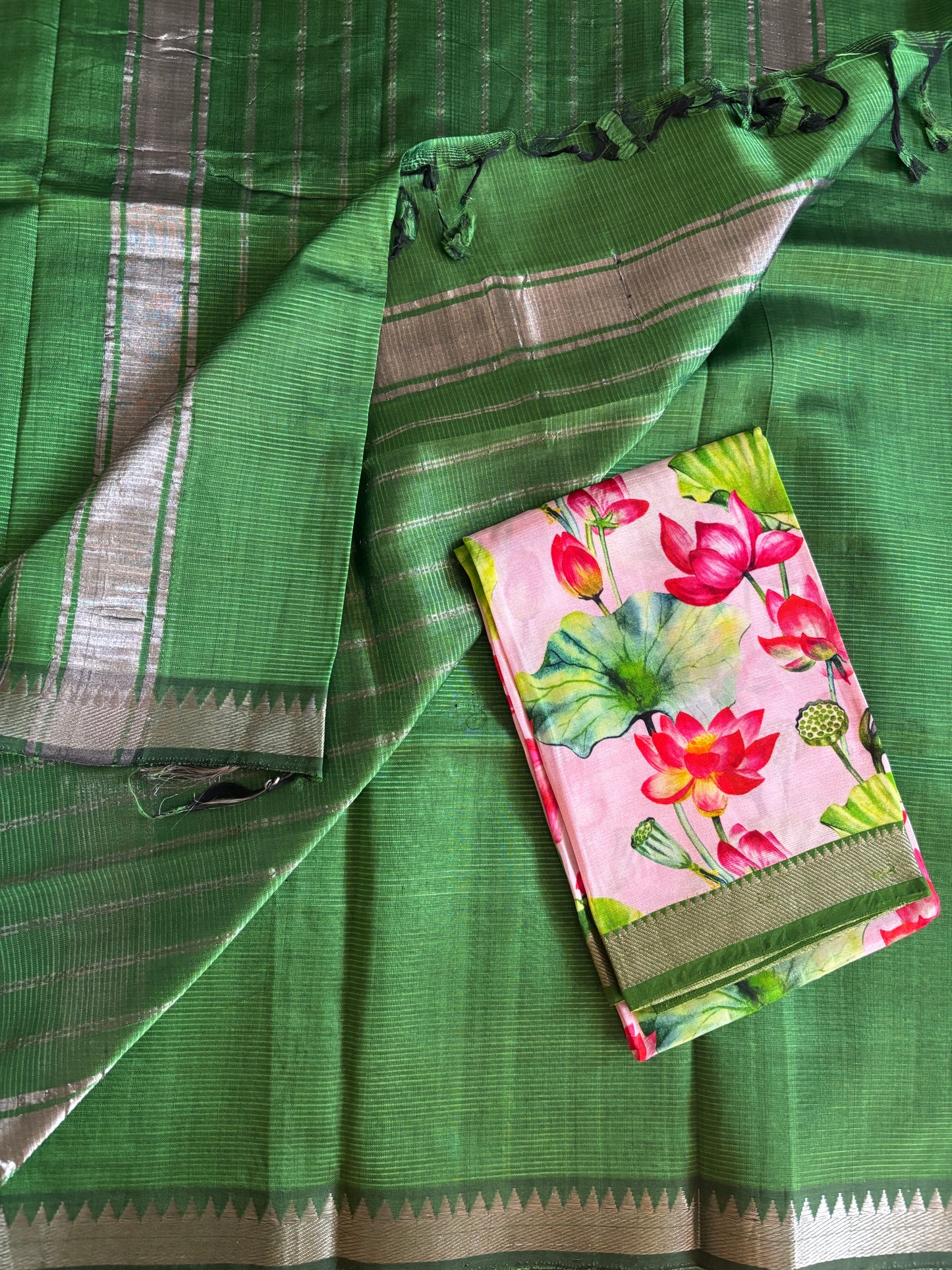 Green Mangalgiri pattu with digital blouse