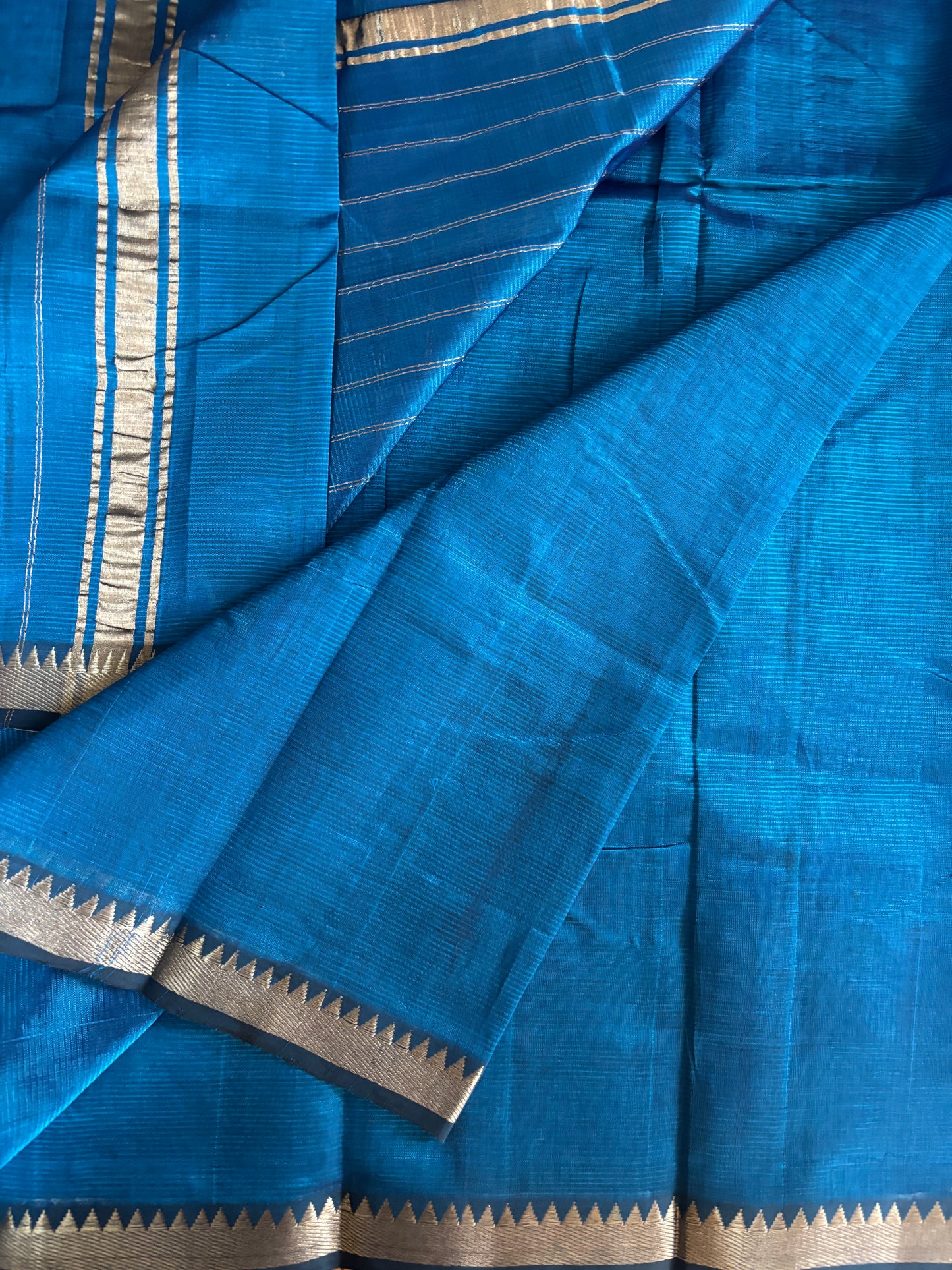 Royal blue Mangalgiri pattu with digital blouse