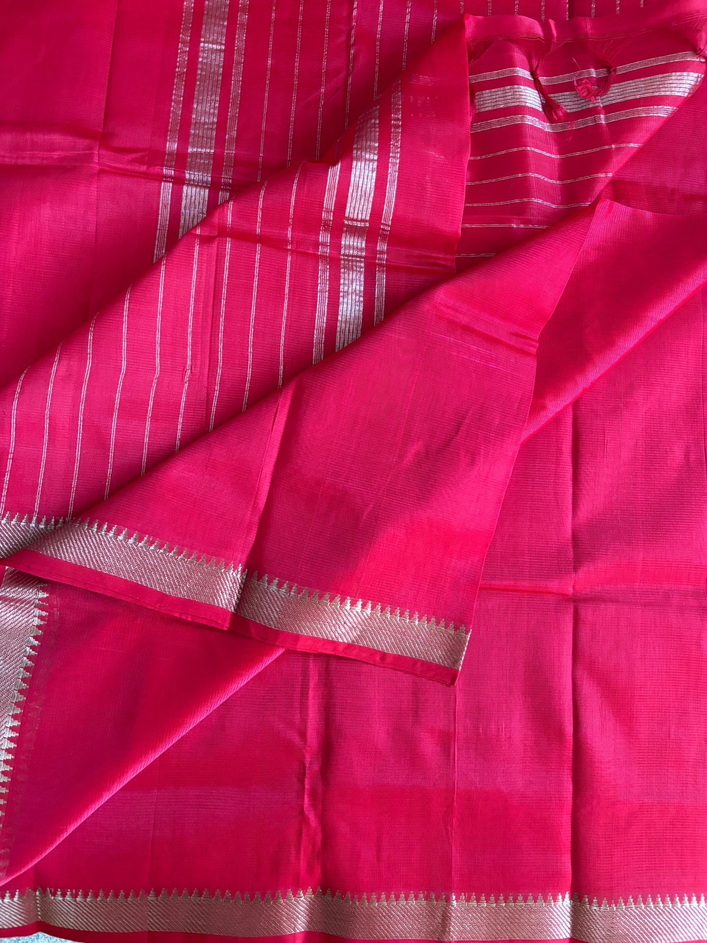 Fuchsia pink Mangalgiri pattu with digital blouse