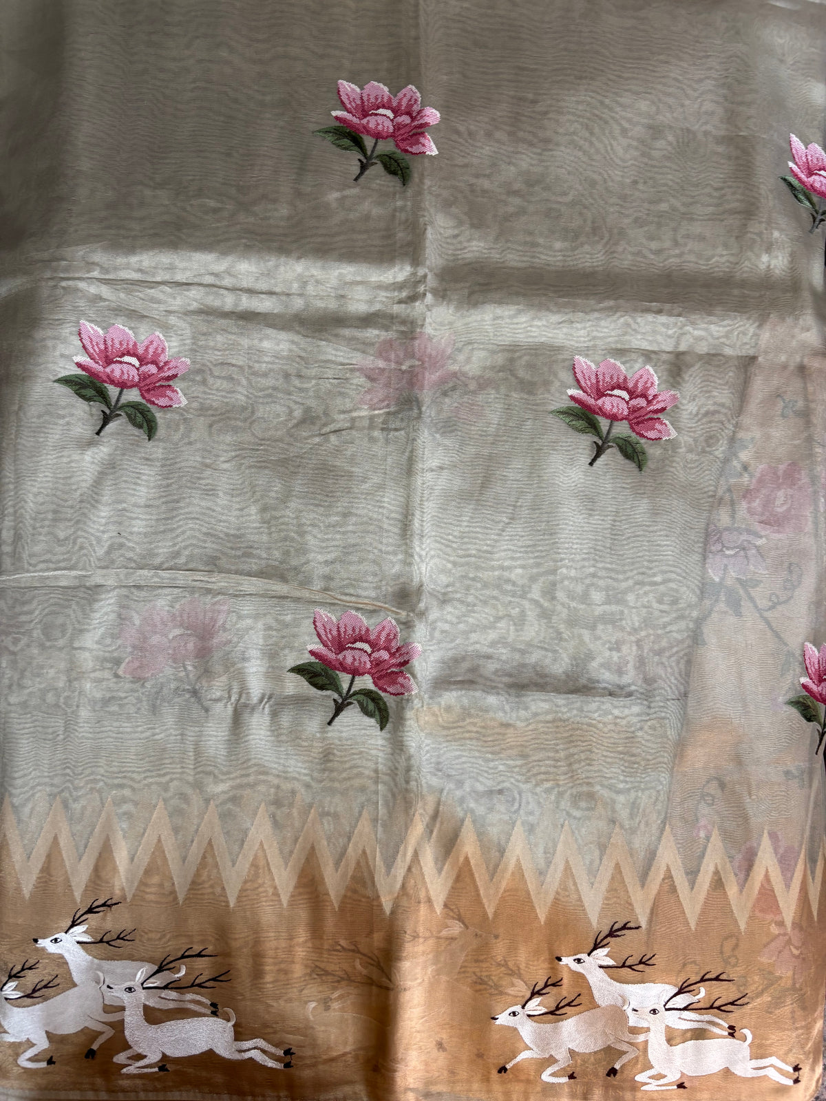 Silver Kora tissue with petite embroidery